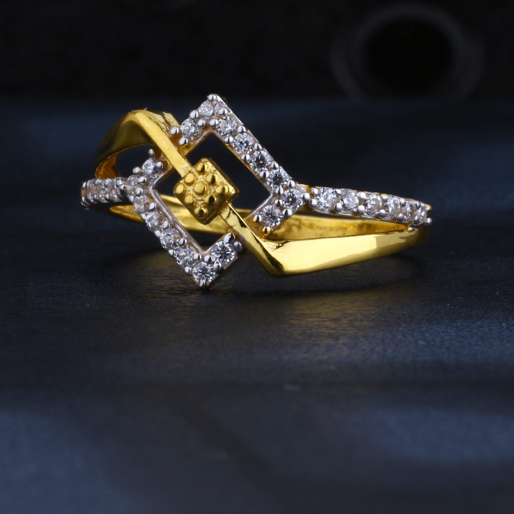 22CT Ladies Gold Gorgeous CZ Ring LR1329