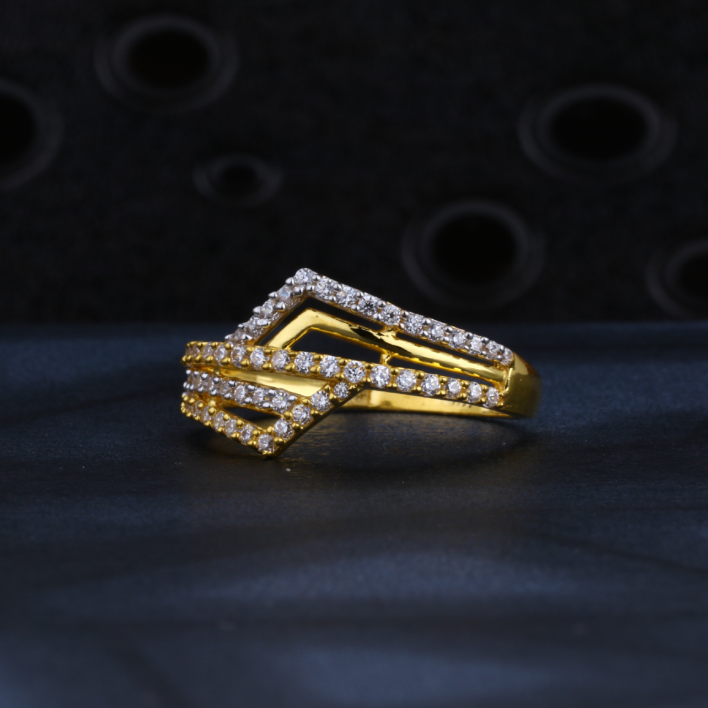 22CT CZ Gold Hallmark Fancy Ladies Ring LR1315