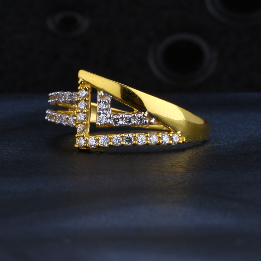 22CT Gold Hallmark Stylish Ladies Ring LR1301