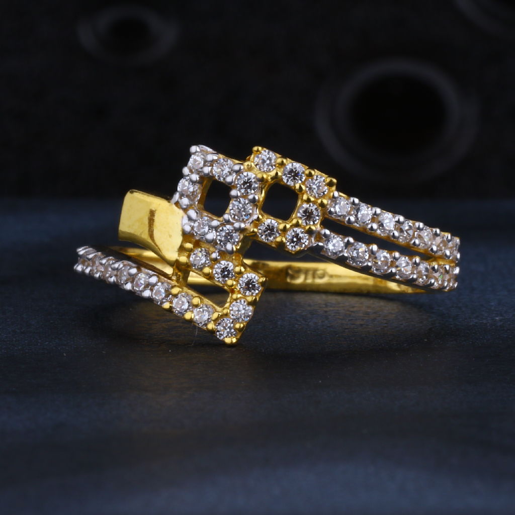 22CT Gold Hallmark Gorgeous Ladies Ring LR1300