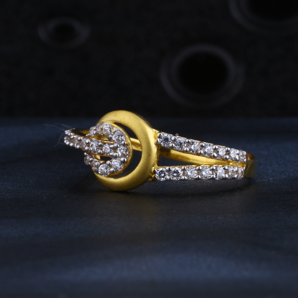 22CT Gold Hallmark Ladies Ring LR1294