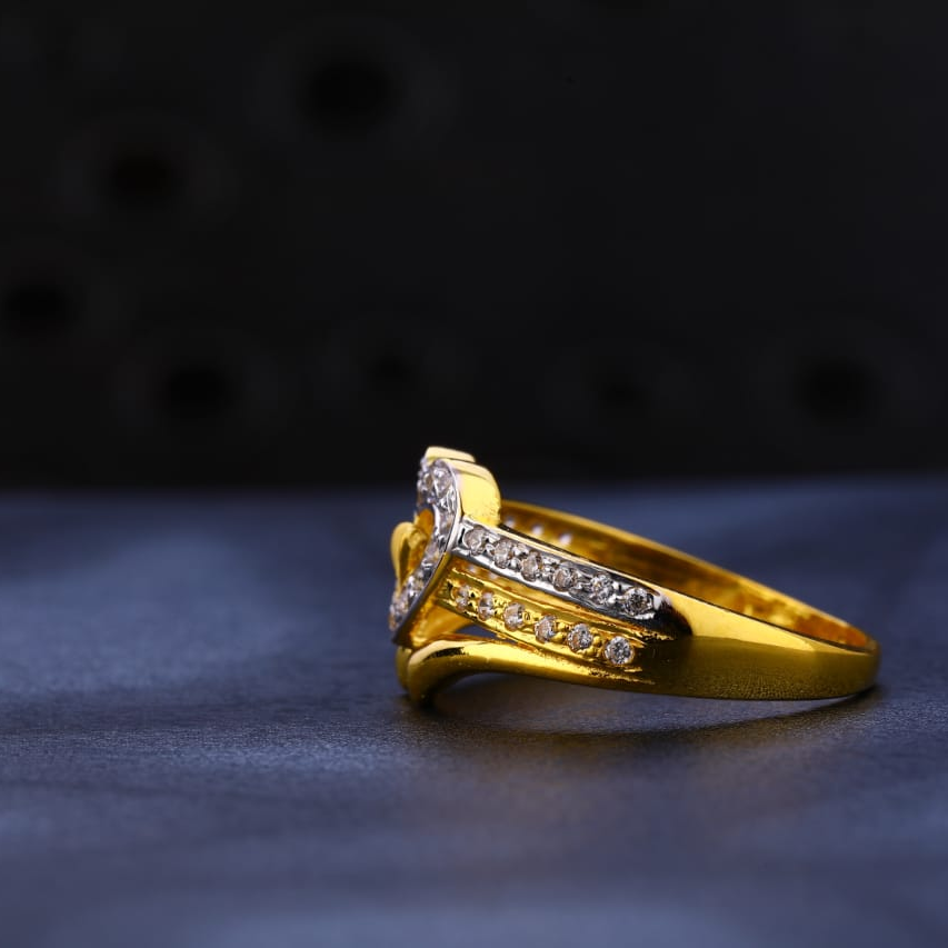 916 Gold Hallmark Ladies Ring LR1273 - Image 2