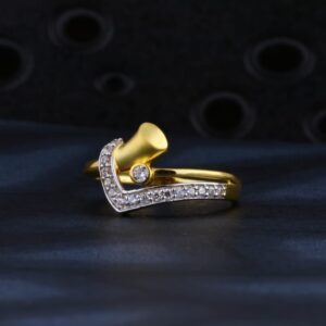 22KT Gold CZ Hallmark Stylish Ladies Ring LR1481