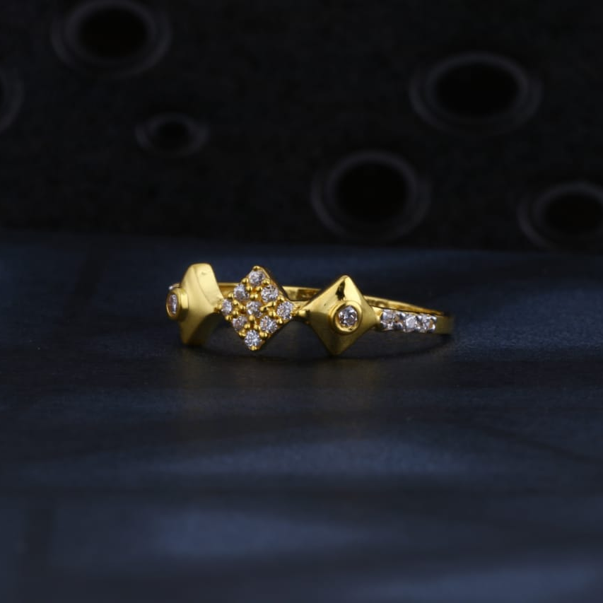 22KT Gold CZ Ladies Gorgeous Ring LR1491