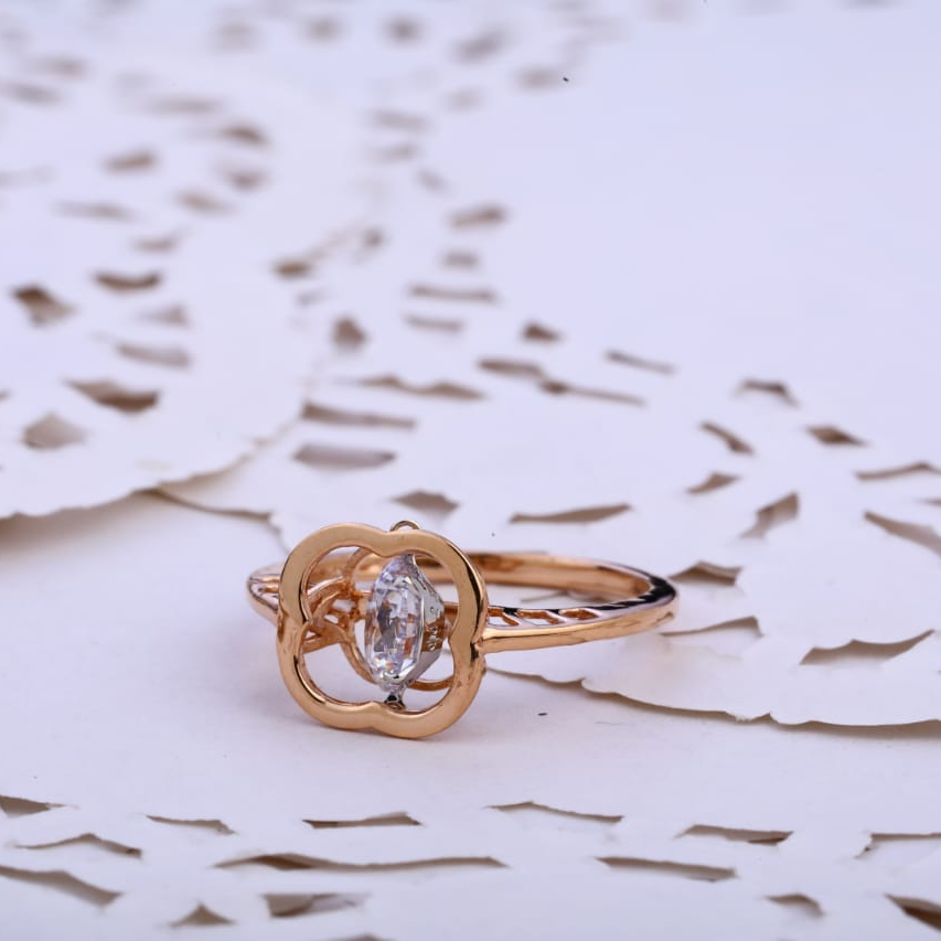750 Rose Gold Ladies Fancy Ring RLR803