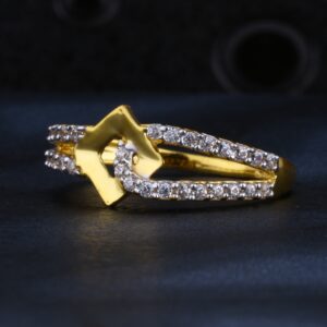 22CT Gold  Women's Gorgeous CZ Ring LR1453