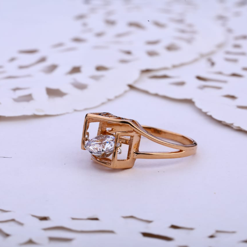 18KT Rose Gold Hallmark Gorgeous Ladies Ring RLR712