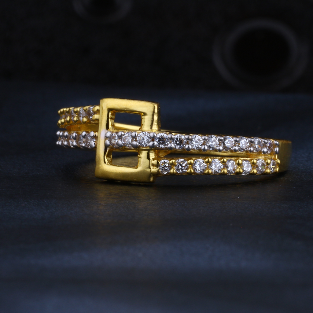 22KT CZ Gold Stylish Ladies Ring LR1430
