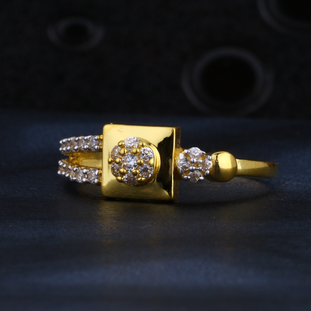 22KT CZ Hallmark Gorgeous Gold Ladies Ring LR1421