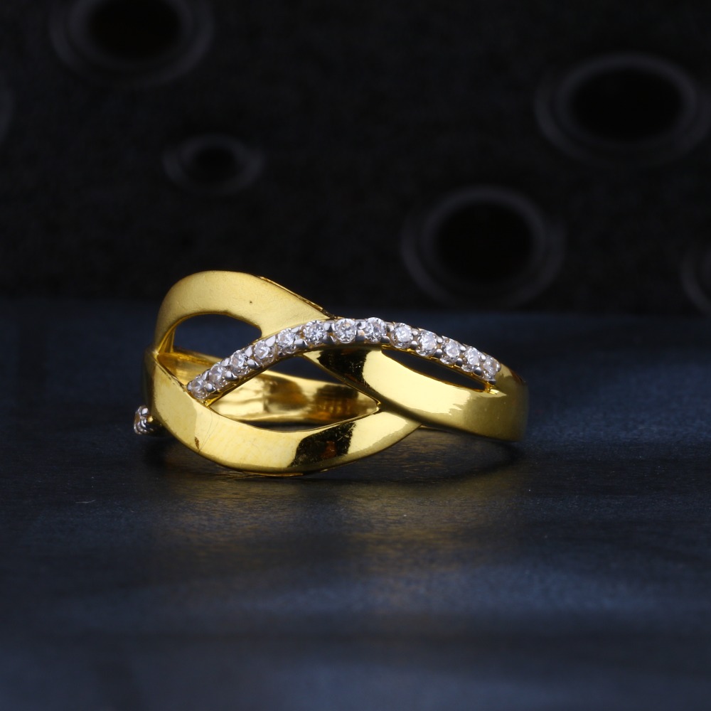916 CZ Gold Gorgeous Hallmark Ladies Ring LR1405