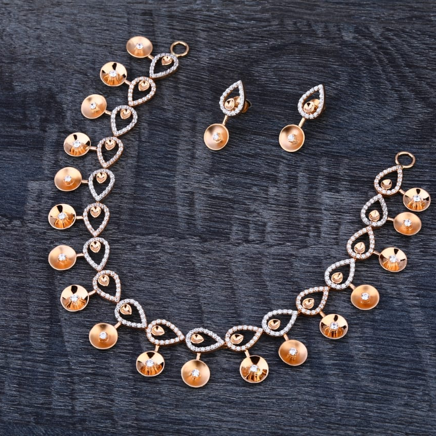 750 Rose Gold Ladies Stylish Necklace Set RN344