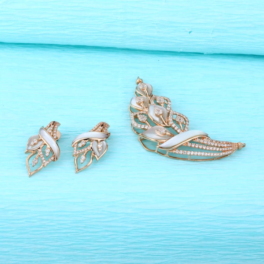 750 Rose Gold Mangalsutra Delicate Pendant RMPN151