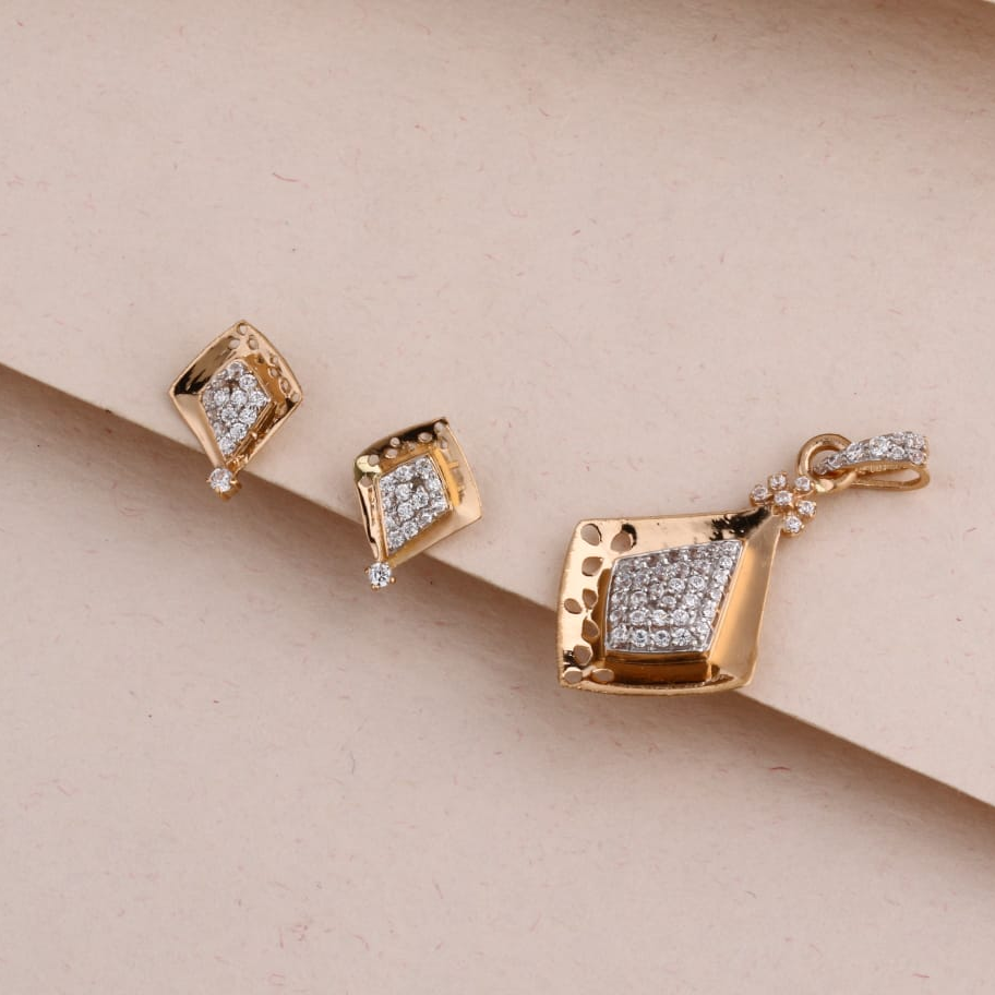 750 Rose Gold Cz Hallmark Designer Pendant Set RPS187