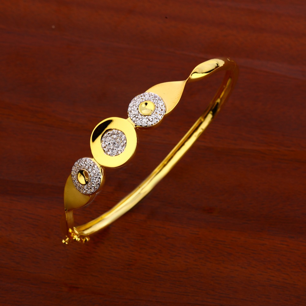 18CT CZ  Ladies Exclusive Gold Kada Bracelet LKB172