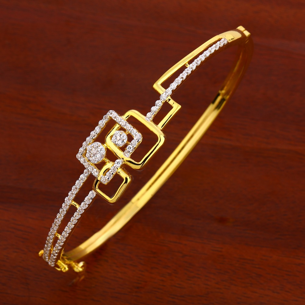 18KT Women's CZ  fancy Gold Kada Bracelet LKB165