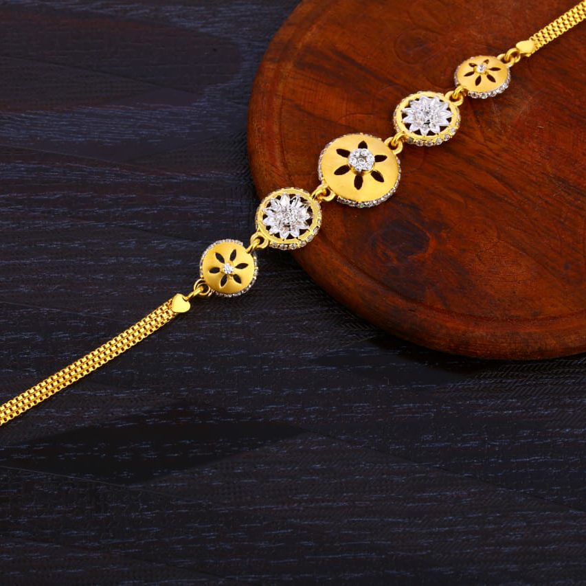 916 Gold Ladies Hallmark Stylish Bracelet LB379