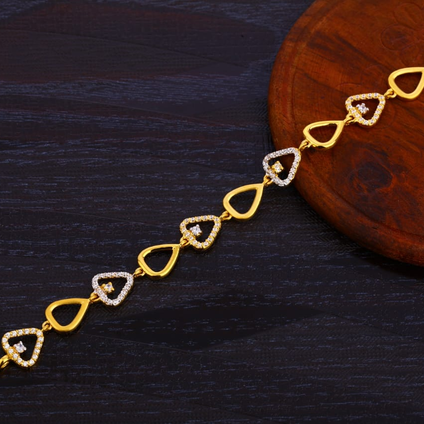 916 Gold Ladies Fancy Bracelet LB364