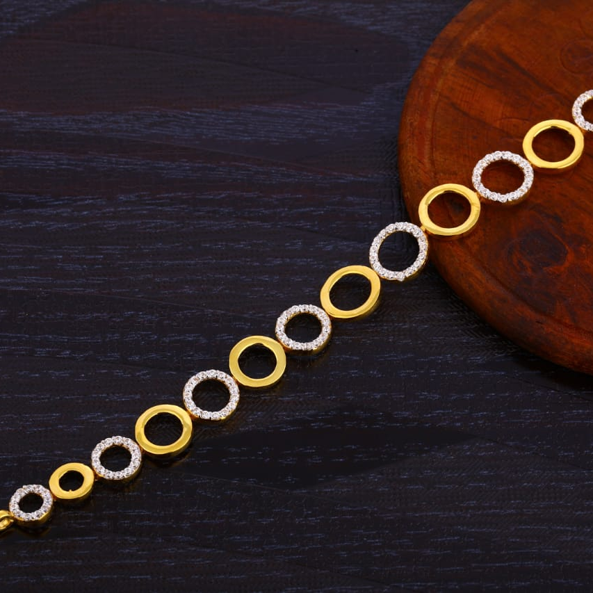 916 Gold Ladies Classic Bracelet LB361