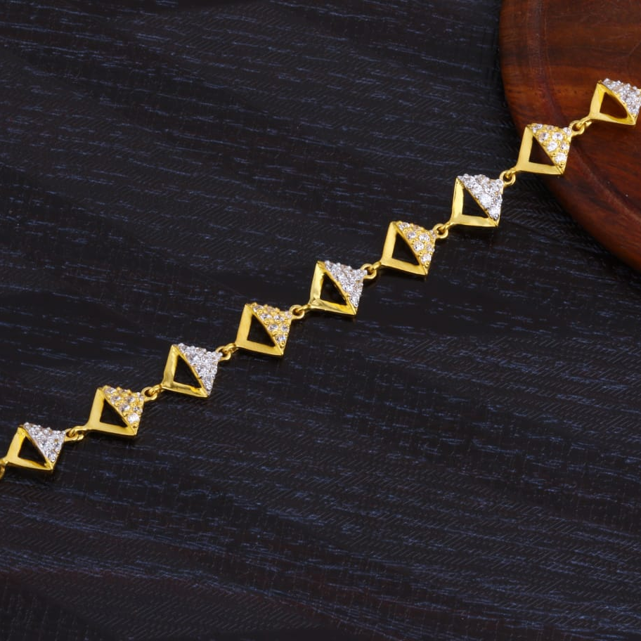22KT Gold Ladies Hallmark Fancy Bracelet LB432
