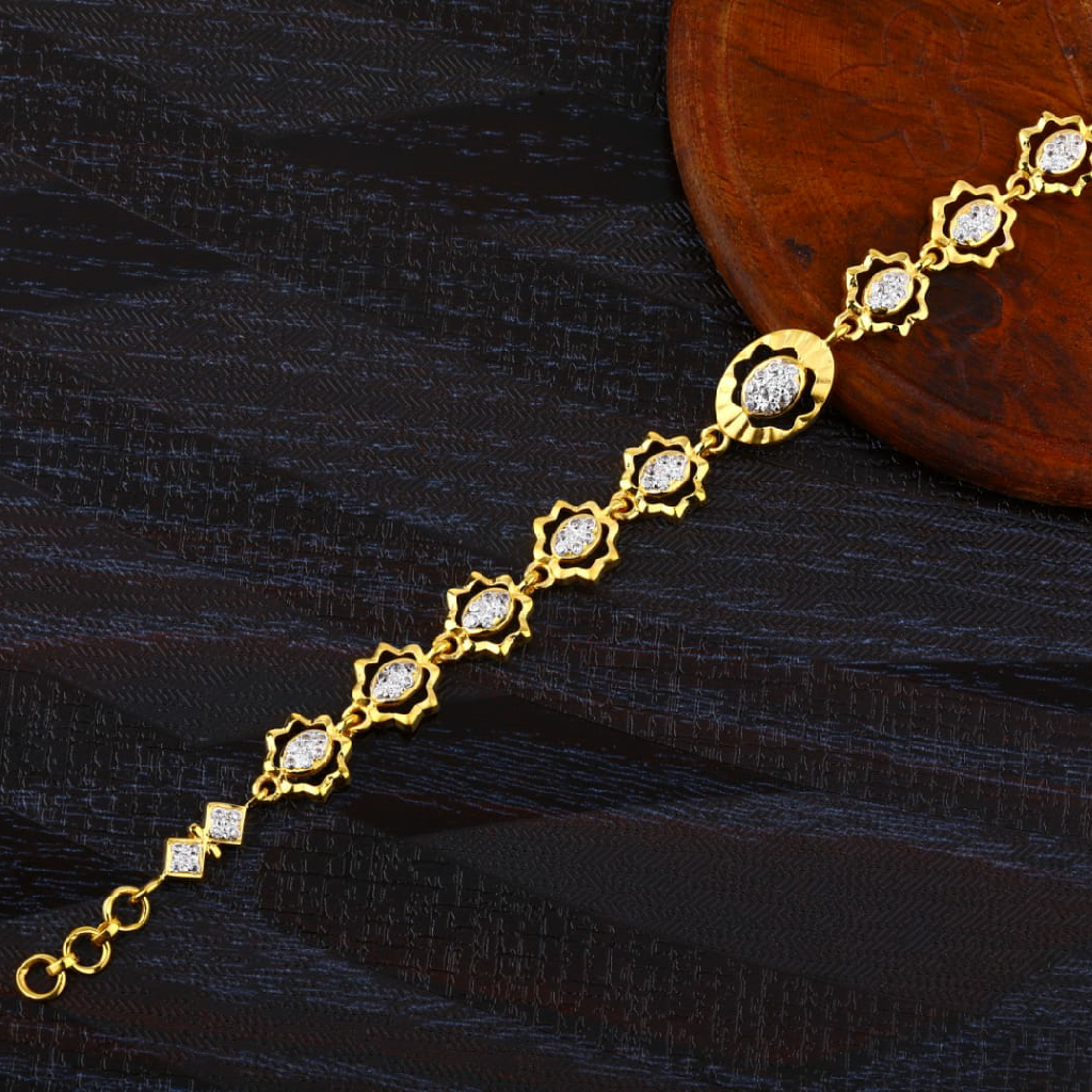 916 Gold Ladies Hallmark Bracelet LB416
