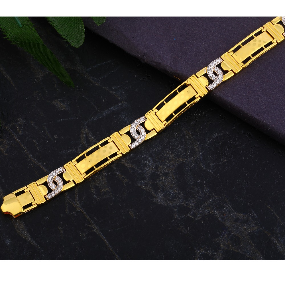 916 Gold Men's Fancy Casting Bracelet MCB116