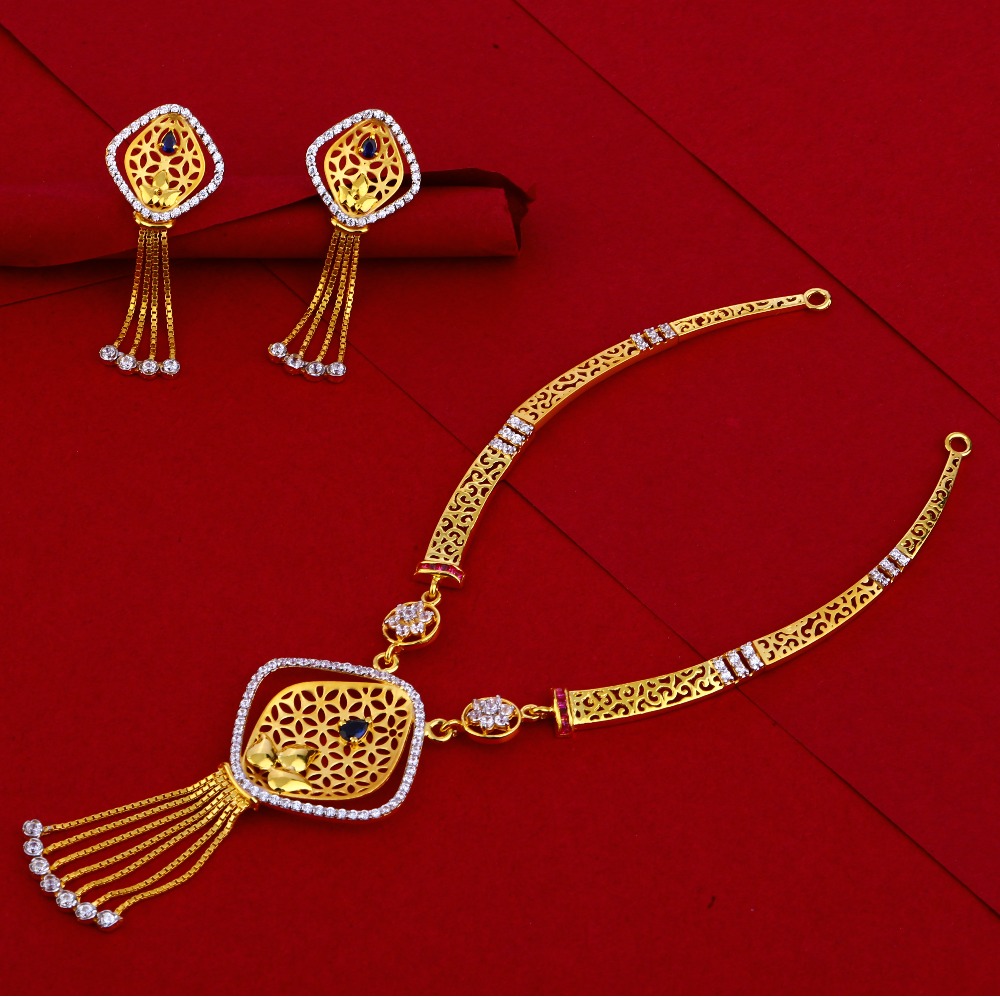 916  Gold CZ  Hallmark Delicate Ladies Necklace Set LN77
