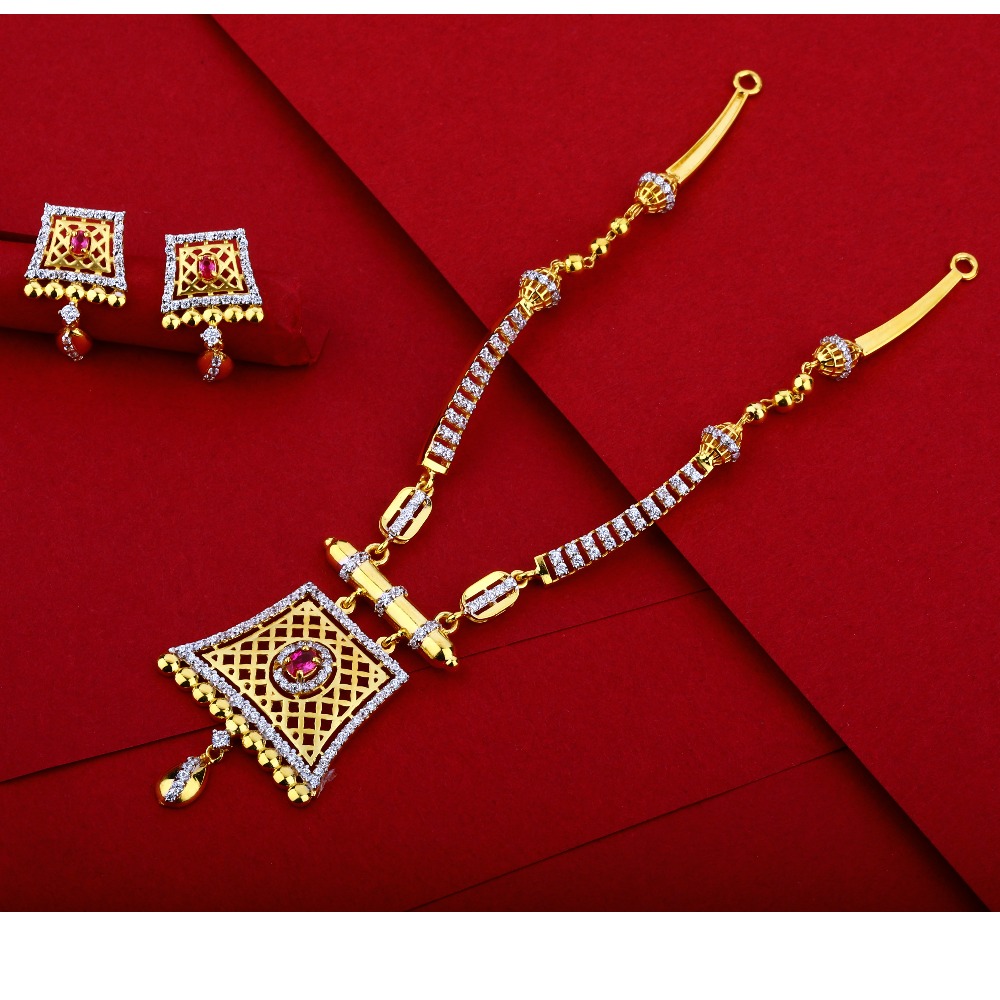 916 Gold CZ Ladies Delicate Necklace Set LN33