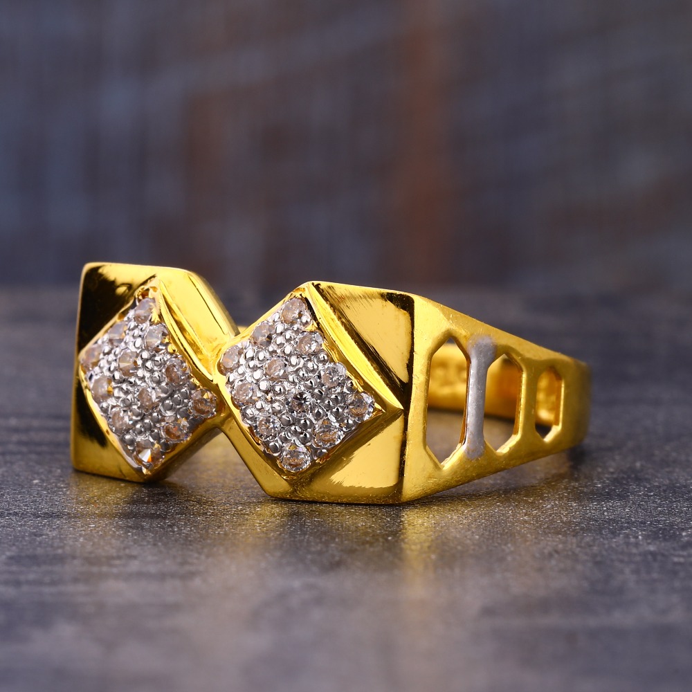 916 Gold  stylish Hallmark CZ Men's  Ring MR735