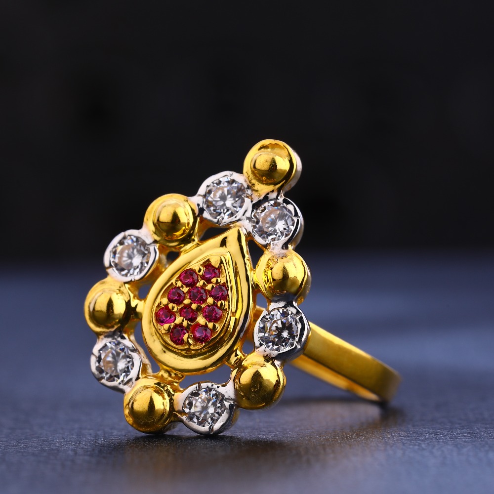 916 Gold Cz Diamond Fancy  Ladies Ring LR657