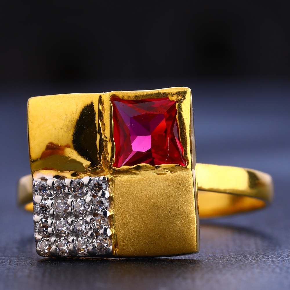 22CT Gold Fancy Ladies Ring LR625