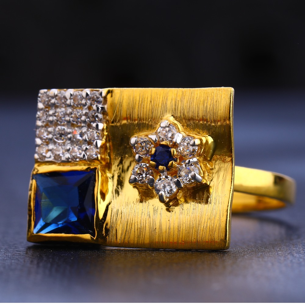 22CT Gold Ladies Ring LR620