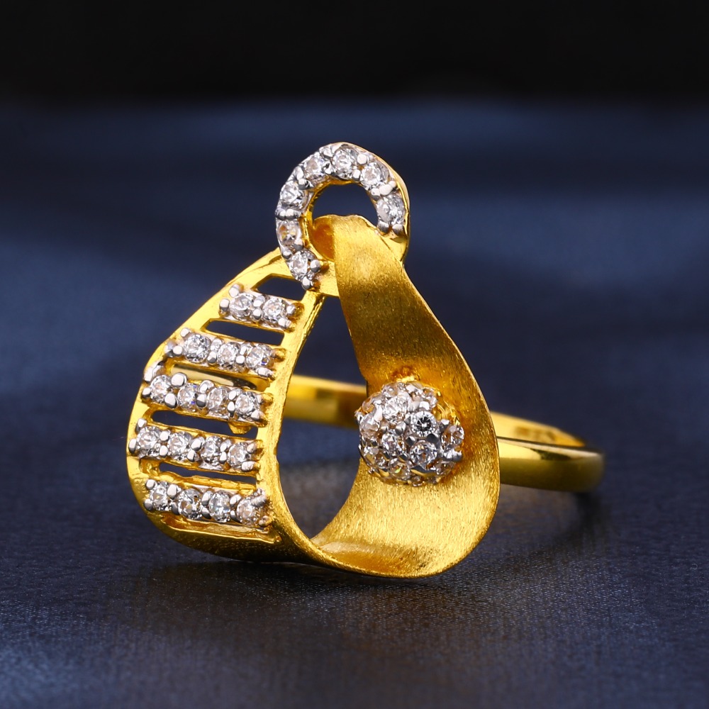 916 Gold CZ Diamond Designer Women's Ring LR457
