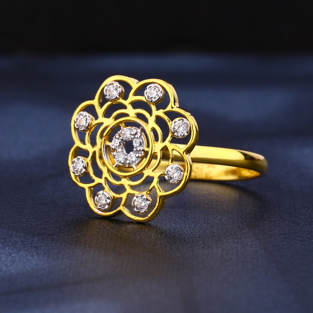 916 Gold Hallmark Exclusive Ladies Ring LR451