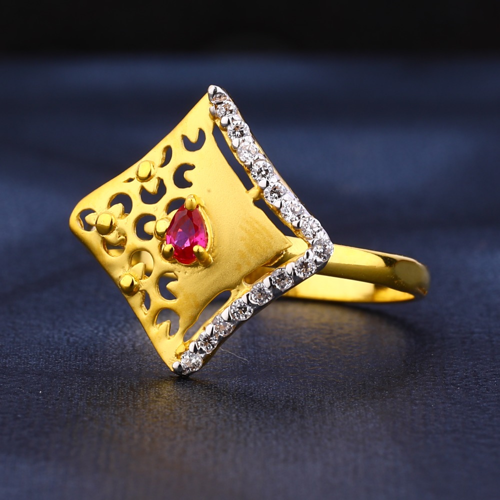 916 Gold Hallmark Classic Ladies Ring LR448