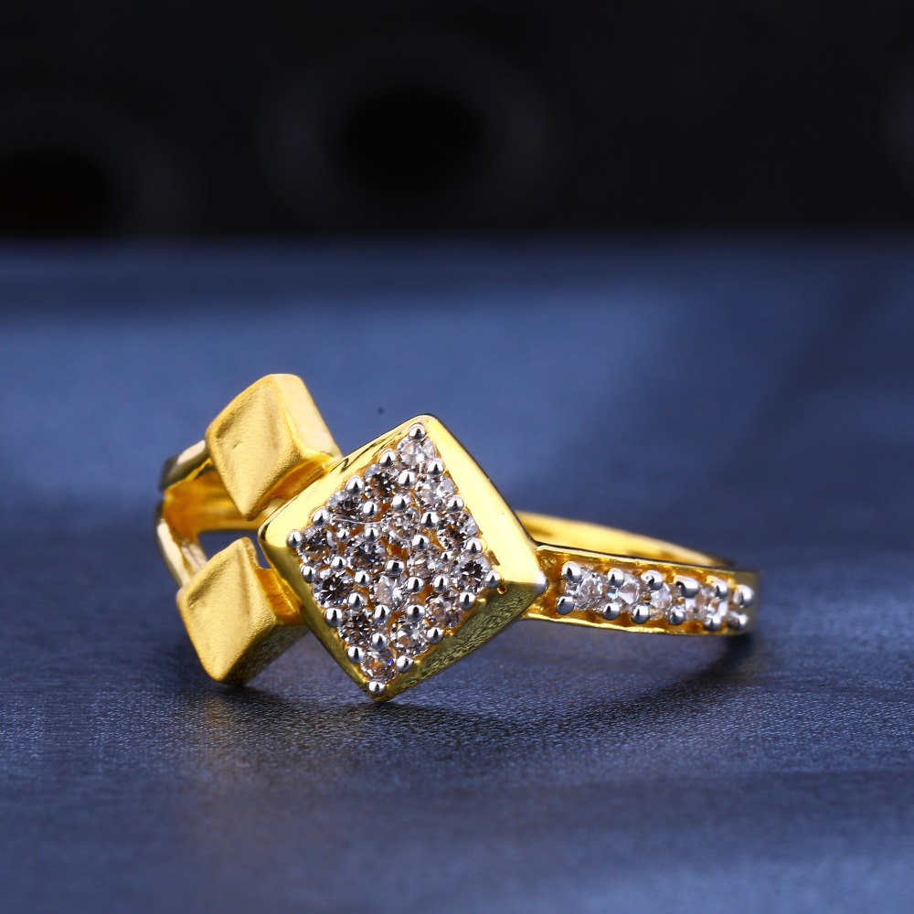 22kt gold  women's delicate hallmark cz  ring lr601