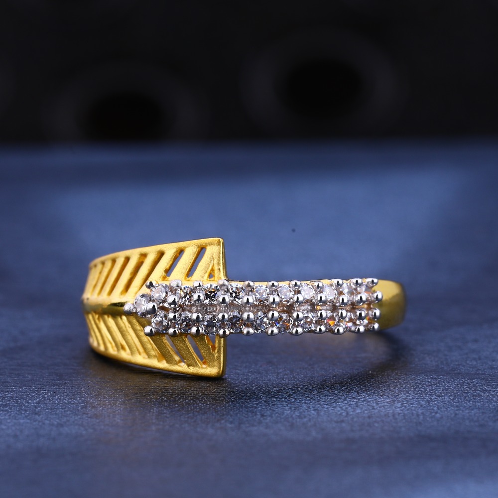22KT Gold  Women's  Designer Hallmark CZ  Ring LR600