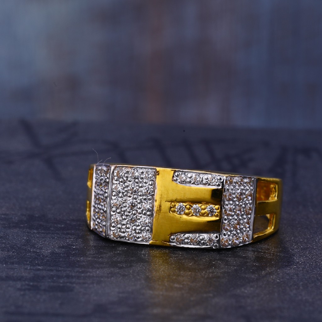 916 CZ Gold Gentlemen's Ring MR692