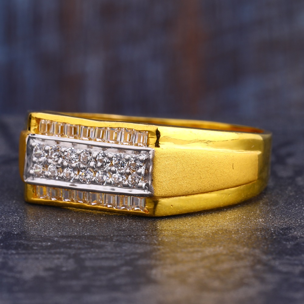 22KT Gold Hallmark Fancy Gentlemen's Ring MR638