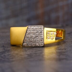 916 CZ  Gold Men's Classic Ring MR584