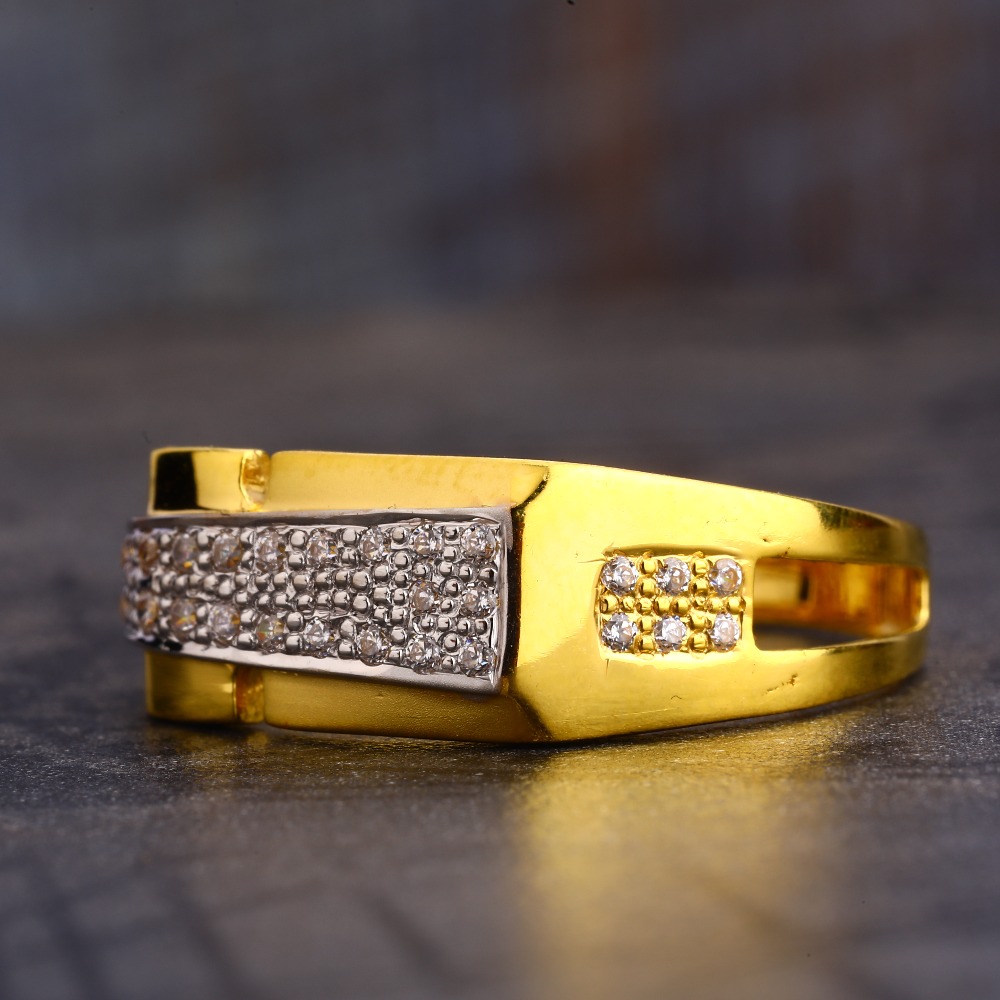 916 CZ  Gold men's Ring MR583