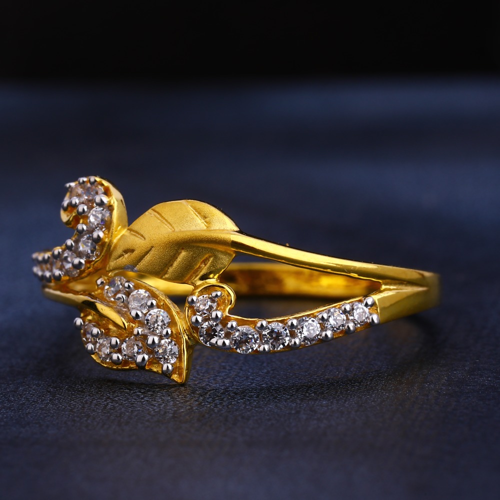 916 Gold  CZ Hallmark Classic  Women's  Ring LR394