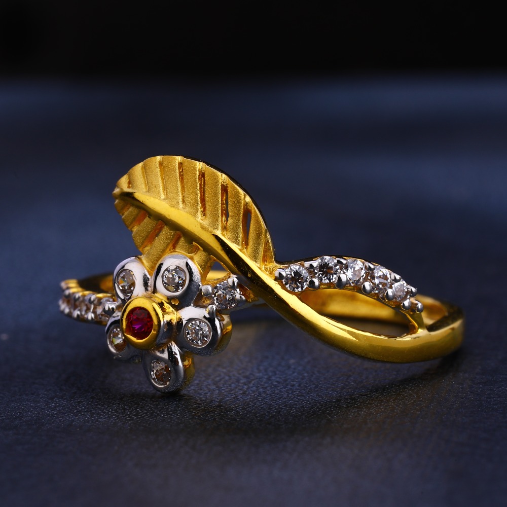 916 Gold  CZ Hallmark  Women's  Ring LR393