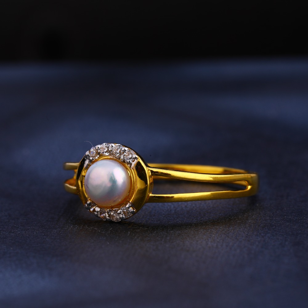 916 Gold  CZ  Fancy Ladies Ring LR369