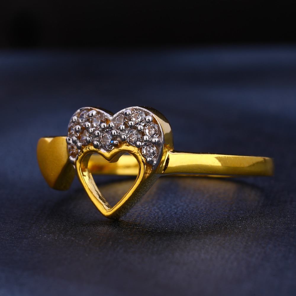 916 Gold  CZ Heart Design  Ladies Ring LR366