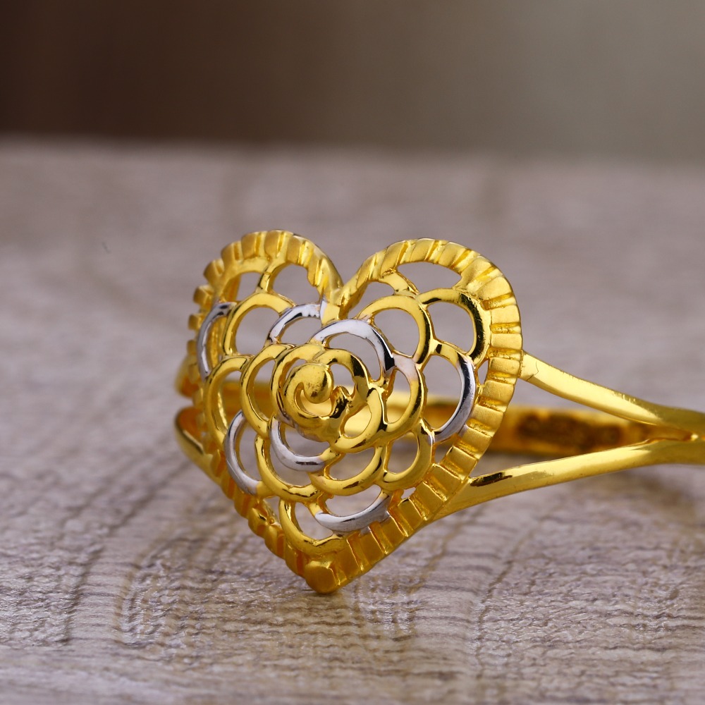 750 Plain Gold Women's Heart Shape  Hallmark Ring LPR473