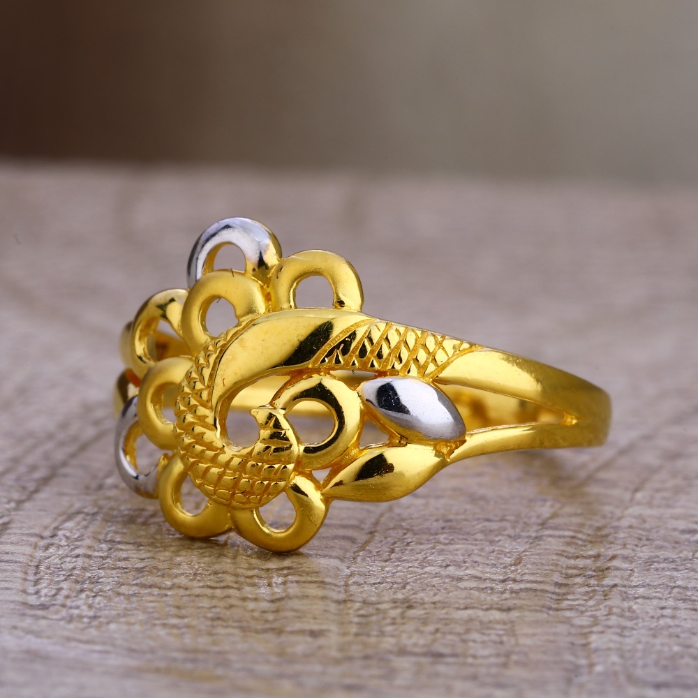 750 Plain Gold Women's Exclusive  Hallmark Ring LPR472