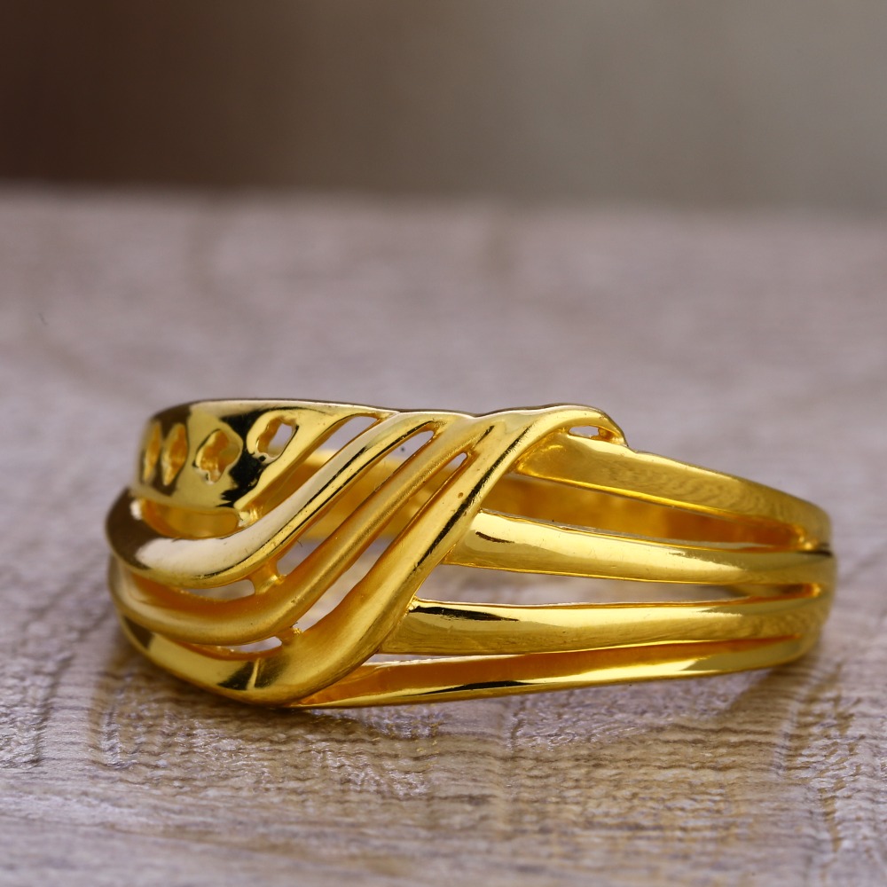 750 Gold Ladies Stylish Plain Ring LPR464