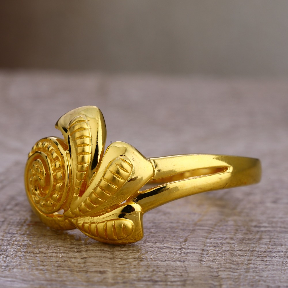 750 Gold Ladies Exclusive Plain Ring LPR463