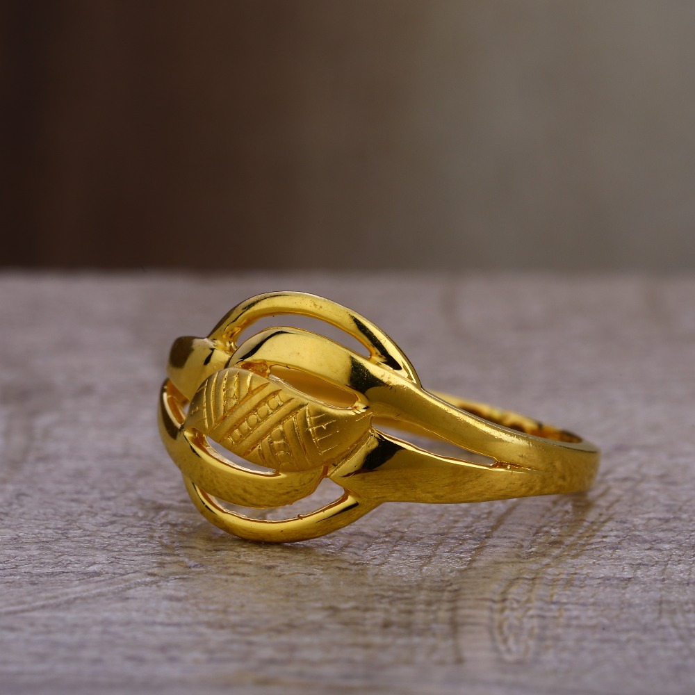 22KT  Gold  Plain Fancy Ladies Ring LPR408