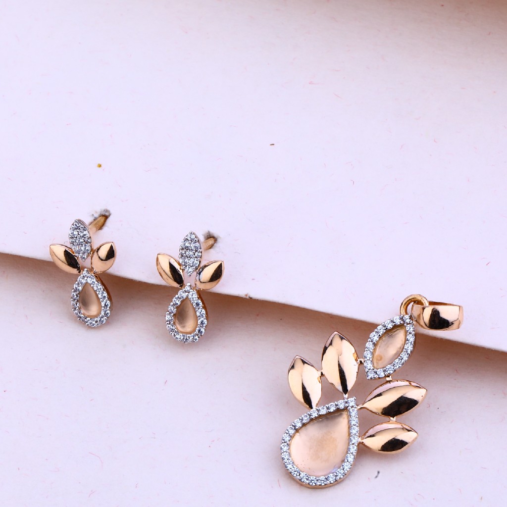 750 Rose Gold Designer Hallmark Pendant Set RPS48